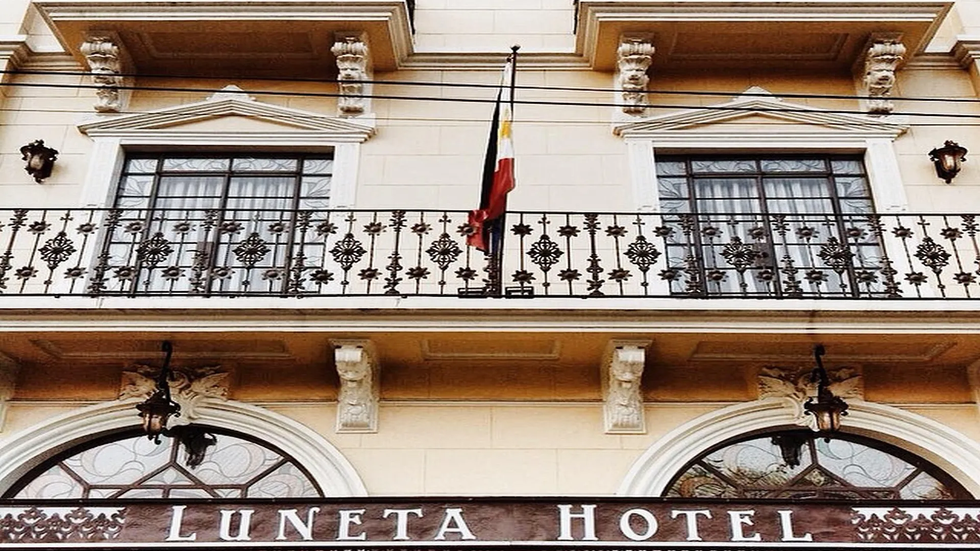 The Luneta Hotel Manila 3*,  Philippines